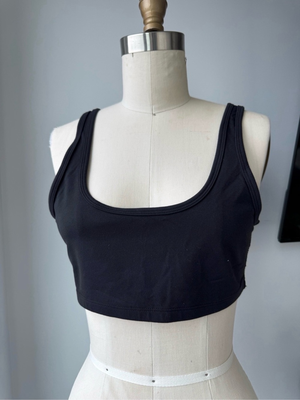 Aritzia TNA athletic top